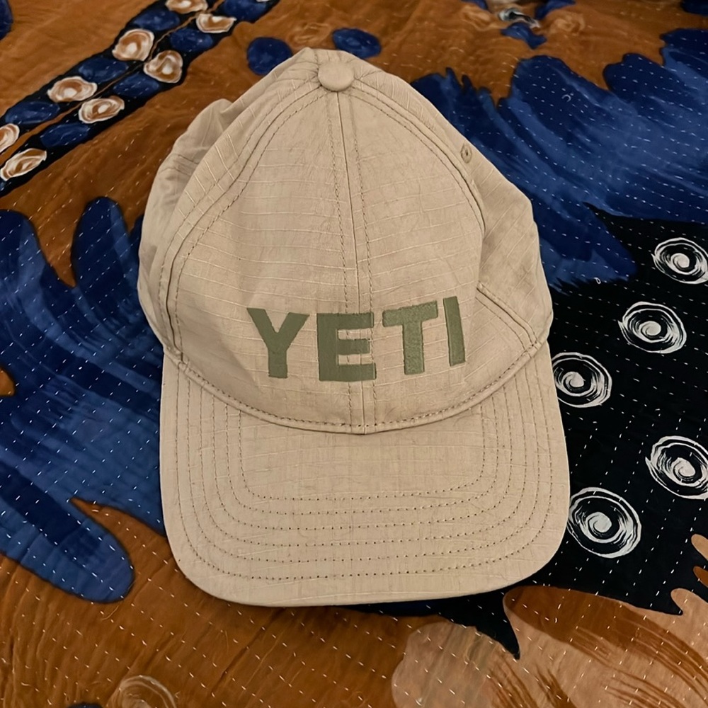 Yeti hat